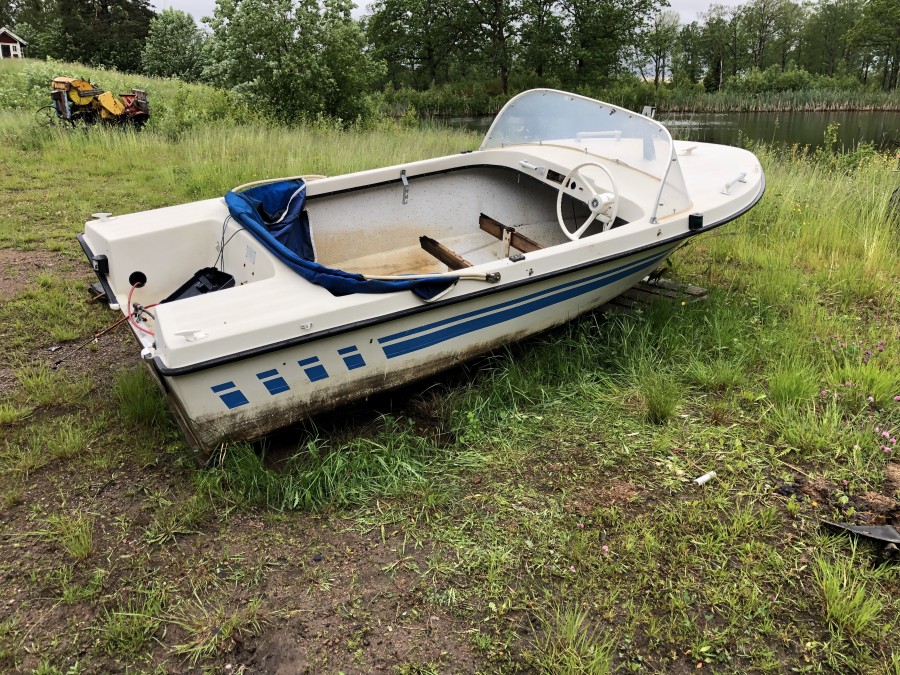 Båt inkl båtmotorer
