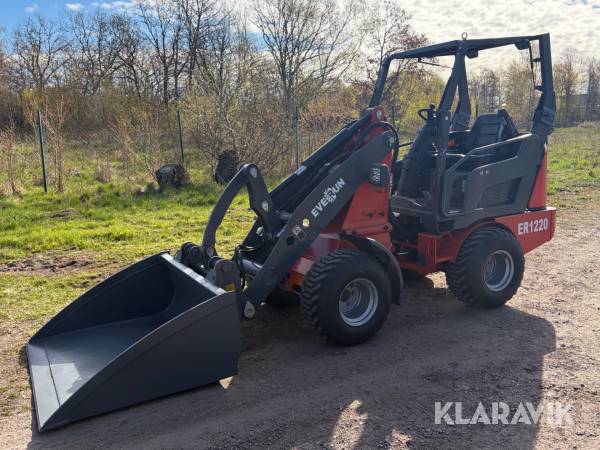 Kompaktlastare Everun ER1220 med redskap