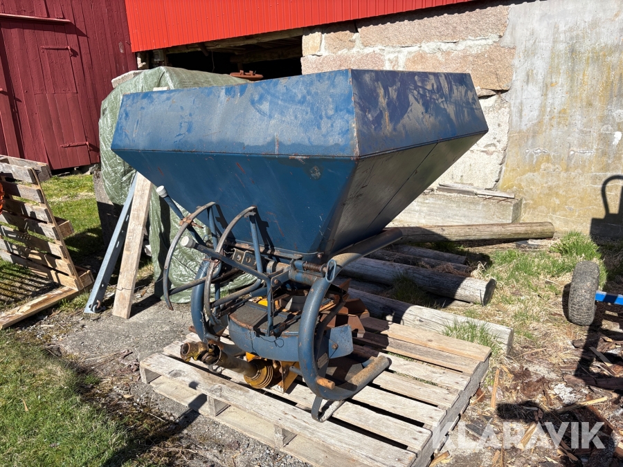 Konstgödselspridare Bogballe B-700