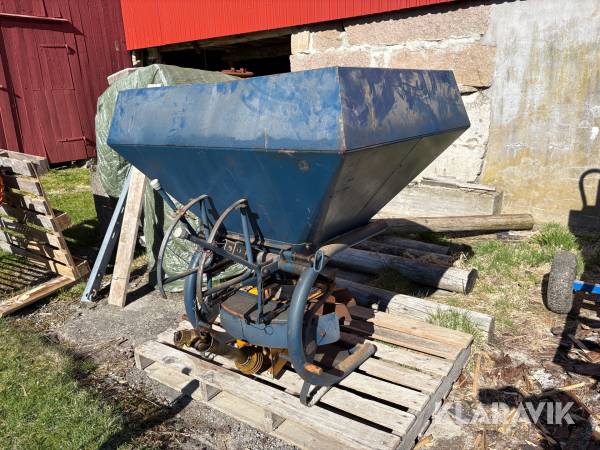 Konstgödselspridare Bogballe B-700