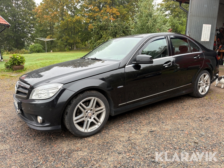 Mercedes-Benz C220 Blue Efficiency