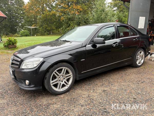 Mercedes-Benz C220 Blue Efficiency