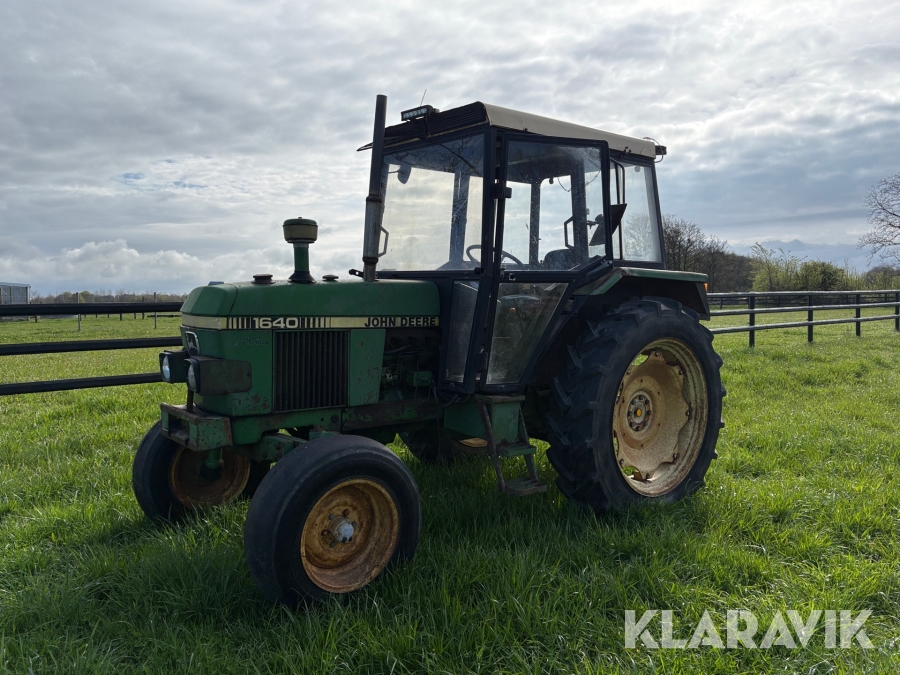 Traktor John Deere 1640