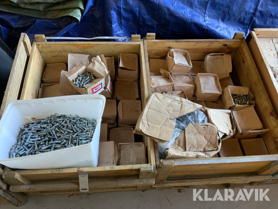 Stort parti skruv och bult