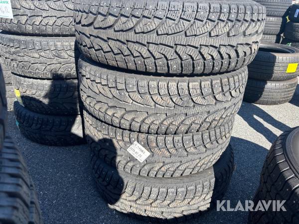 Vinterdäck Hankook 235/75-15 dubb