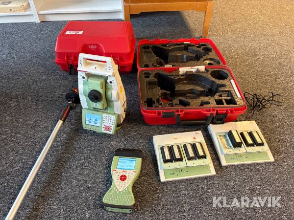 Totalstation Leica TS15 med handdator CS15 & tillbehör