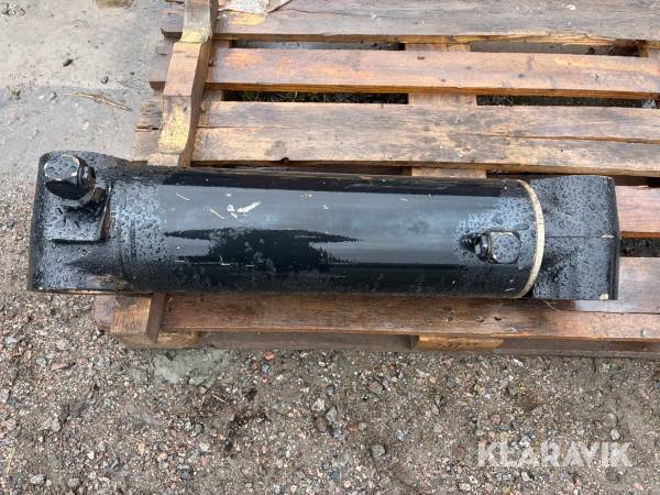 Lyftcylinder till Komatsu skördare 911