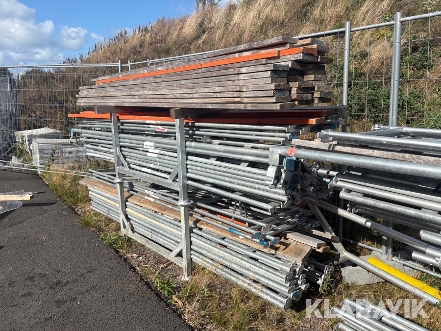 Byggställning tre sektioner 9 x 6 m Unihak