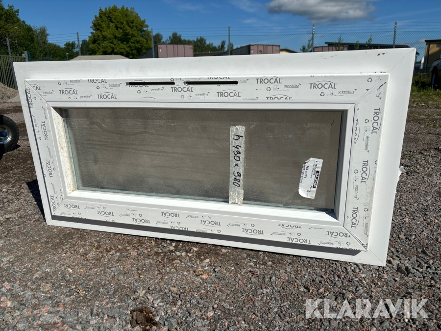 Badrumsfönster frostat Trocal