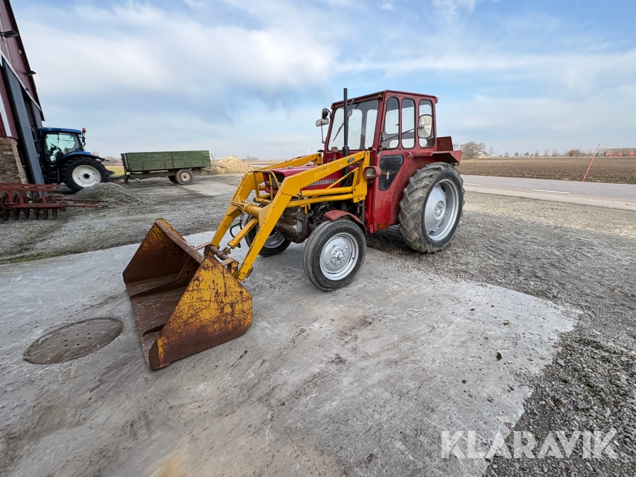 Traktor Massey Ferguson 135