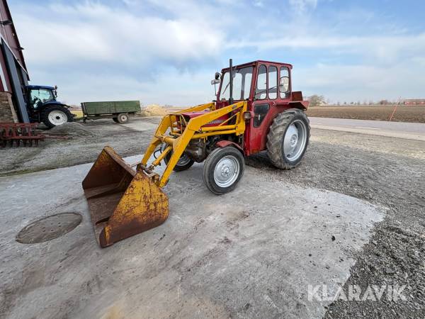 Traktor Massey Ferguson 135