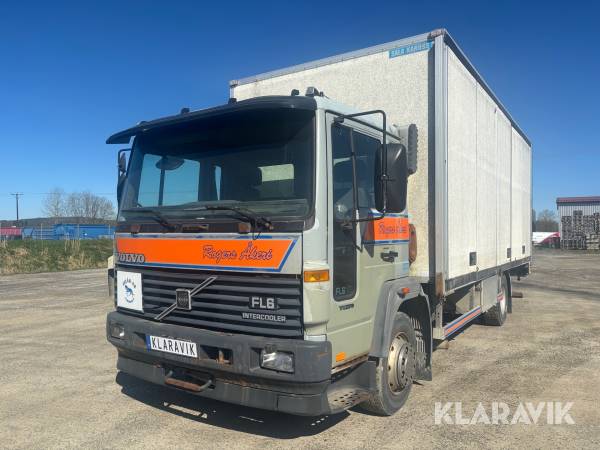 Skåpbil Volvo FL6 15 med Bakgavellyft