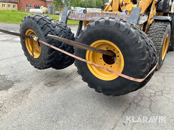 Entreprenaddäck Dunlop SP T9 med fälg 4 st