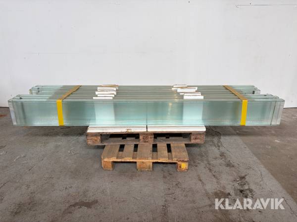 Glasparti räflat U-format Timmins glas U-kanal 88st