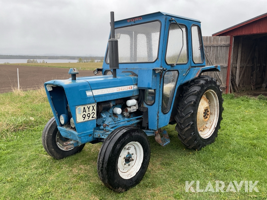 Traktor Ford 3000