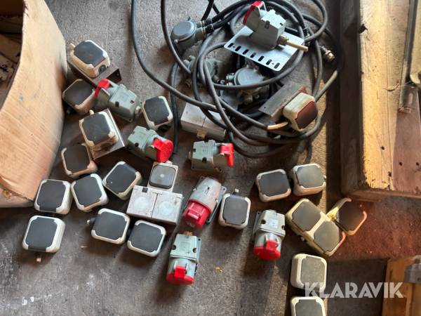 Diverse elkontakter ca 25st