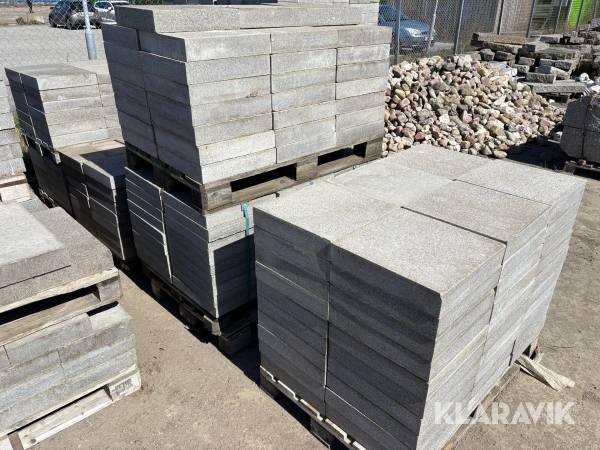 Parti granitplattor 395x395x80mm - ca 32m²