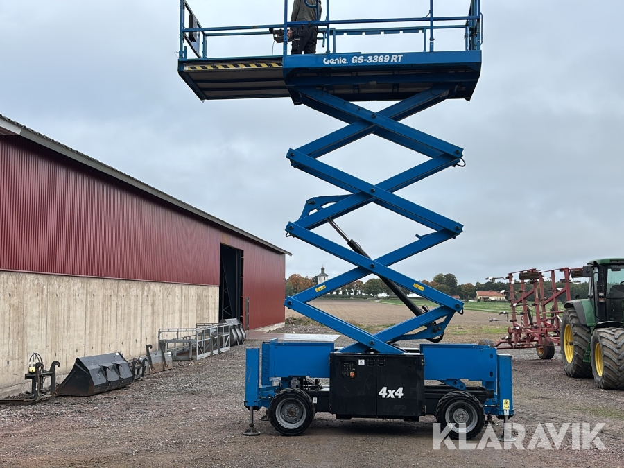 Saxlift Genie GS-3369 RT Diesel / 4x4 / 12meter
