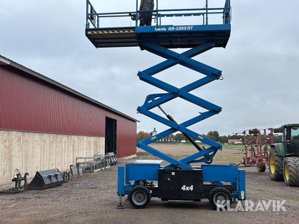 Saxlift Genie GS-3369 RT Diesel / 4x4 / 12meter