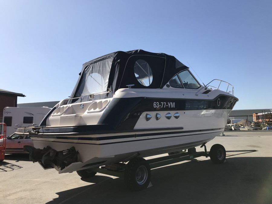 Storebro J32 med 2st Hamilton 211 jet - 50cm djup