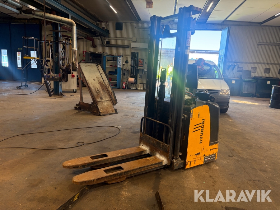 Ståstaplare Hyundai 15ESR