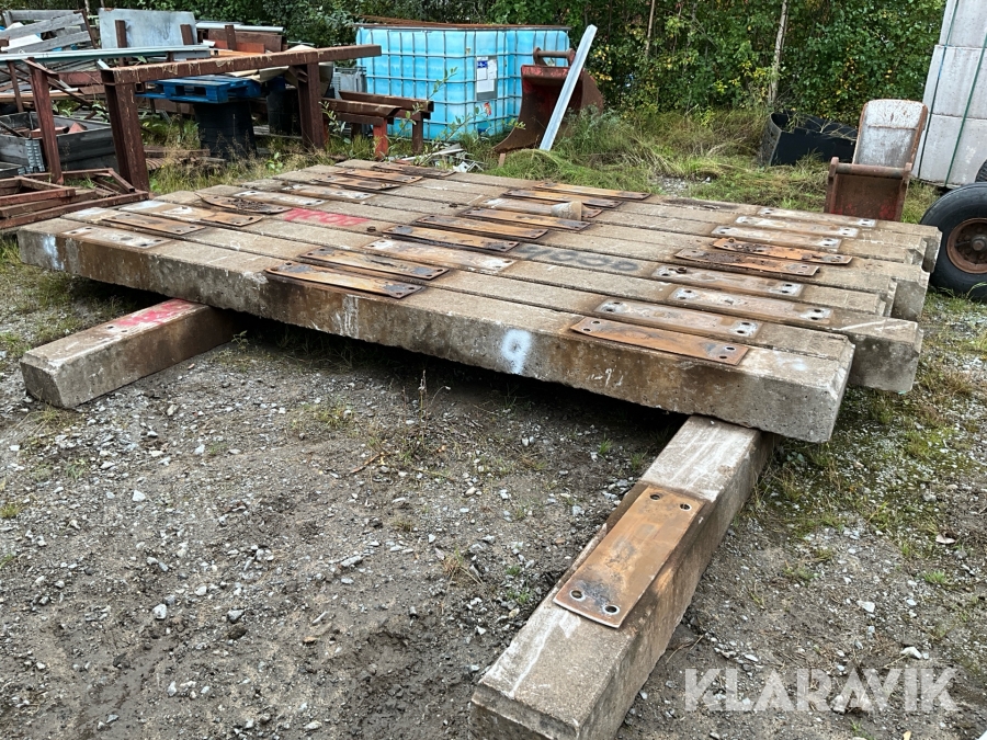 Järnvägsslipers i betong  11 st