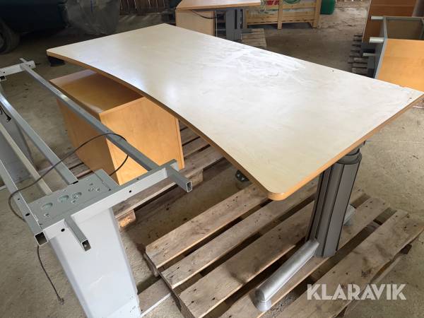 Skrivbord höj och sänkbar