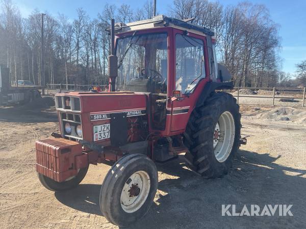 Traktor International 585 XL