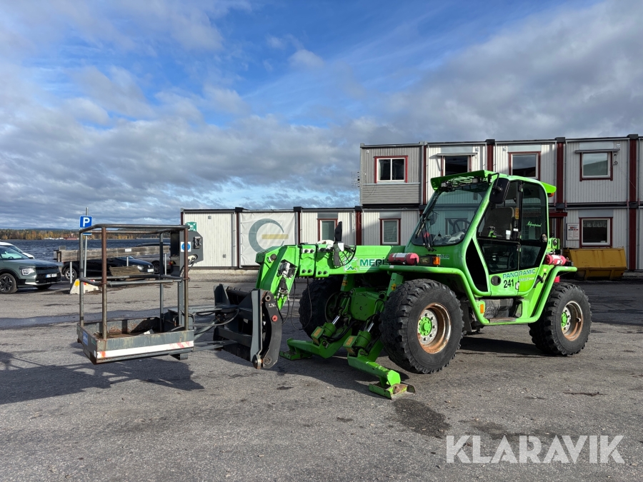 Teleskoplastare Merlo P38.13Plus med korg & pallgafflarna