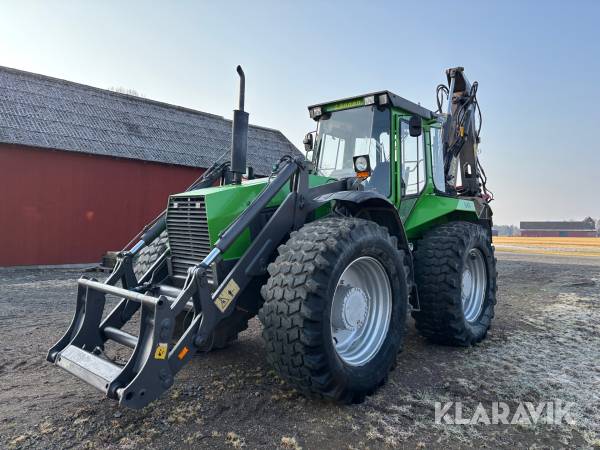 Traktorgrävare Lännen 940 med skopa och tiltrotator