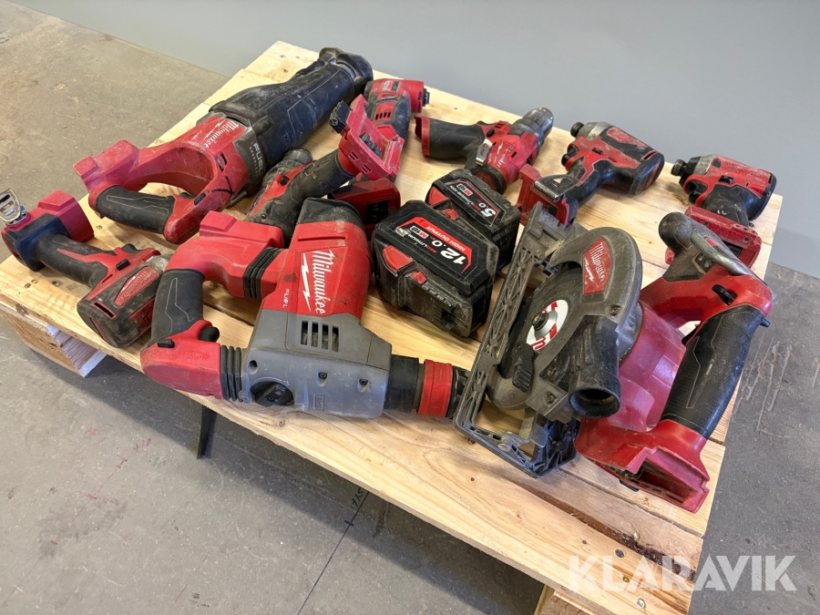 Paket med verktyg Milwaukee