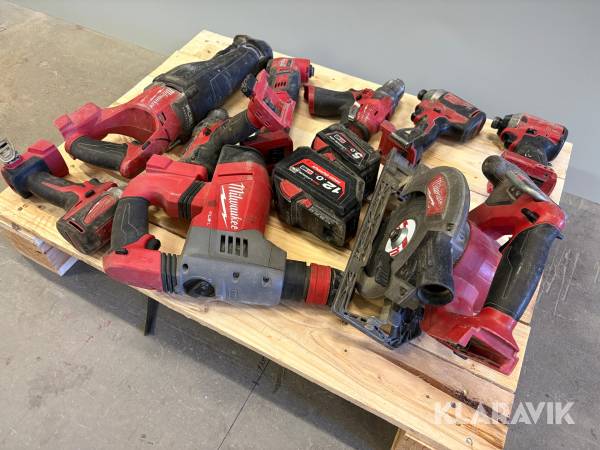 Paket med verktyg Milwaukee