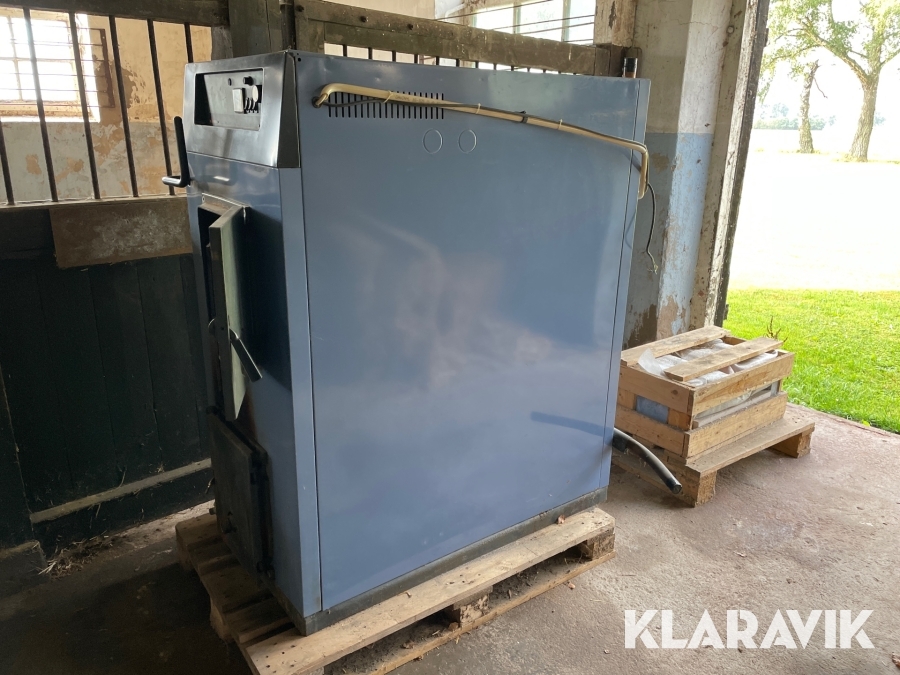 Vedpanna med tank Solo Plus