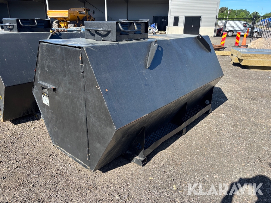 Dieseltank J-O  Fherm Dumper AB 2000L 1st