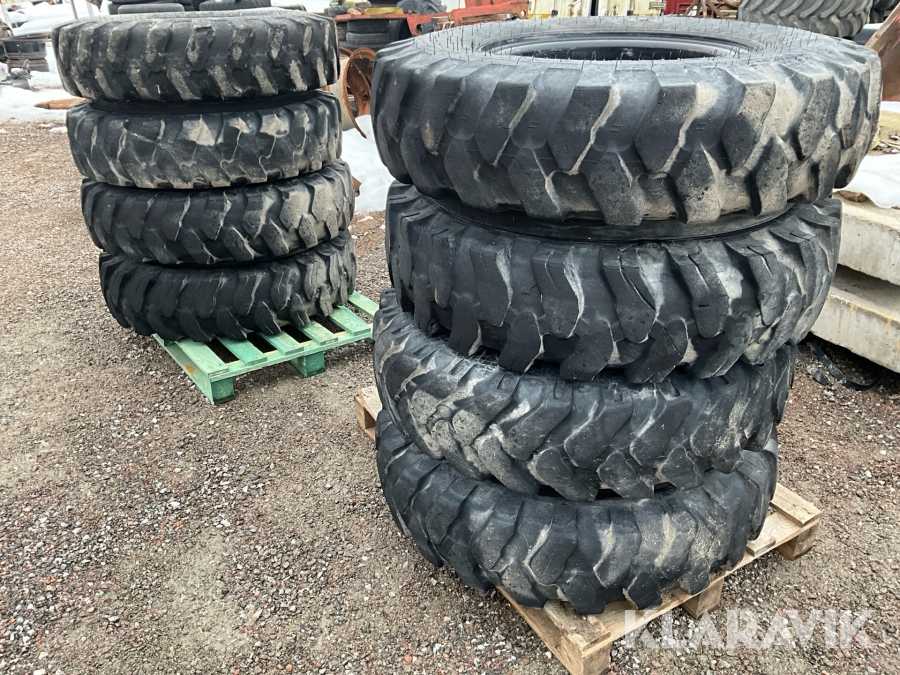 Hjul till grävmaskin 10.00-20 8st