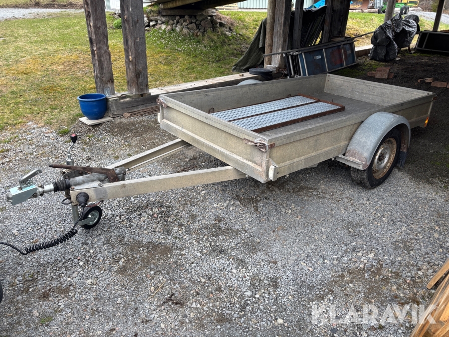 Släpvagn Heco 1300 med ramper