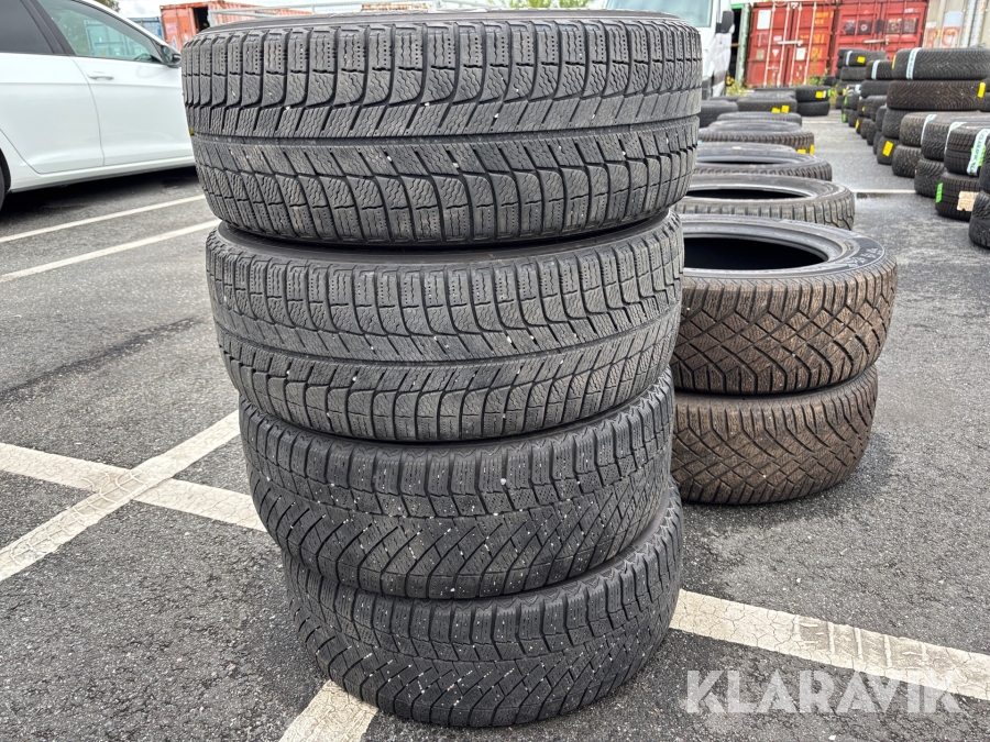 Vinterdäck Michelin 215/55-17