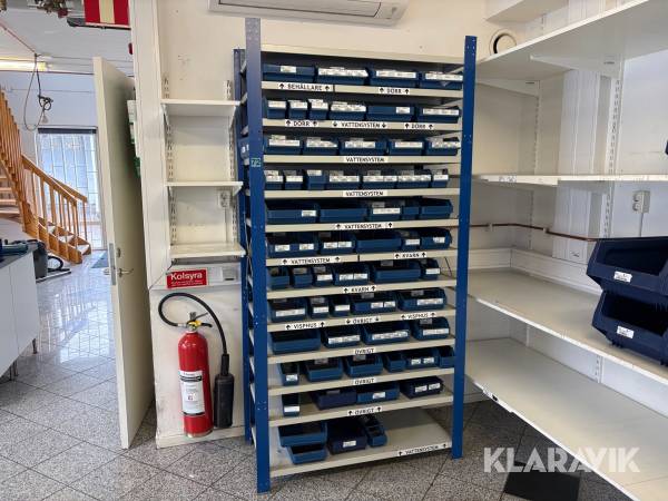 Systemhylla med plastlådor
