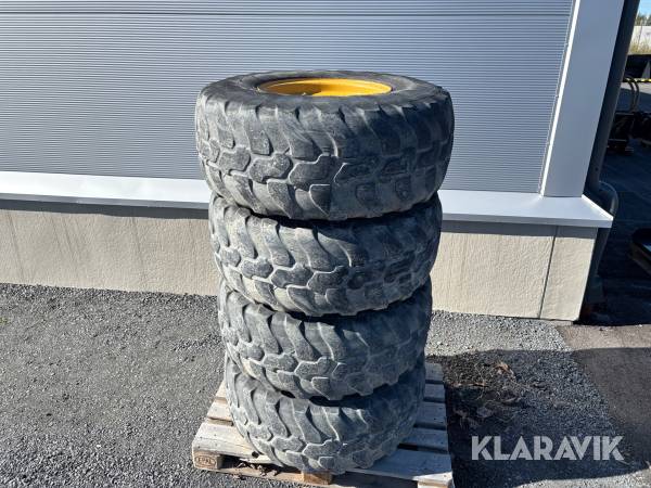 Entreprenaddäck Dunlop SP T9 4st med fälg