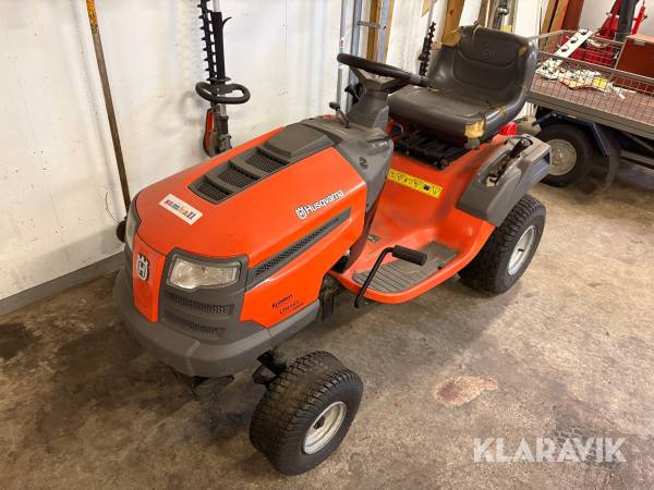 Trädgårstraktor Husqvarna LTH151