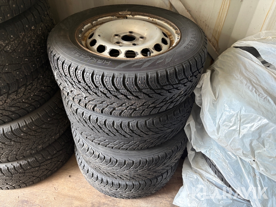Däck på fälg Nokian Hakkapeliitta 195/65R15