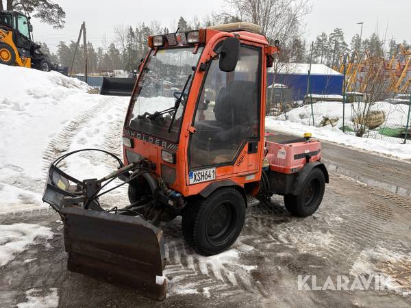 Redskapsbärare Holder C2.42 med sopborste & vikplog