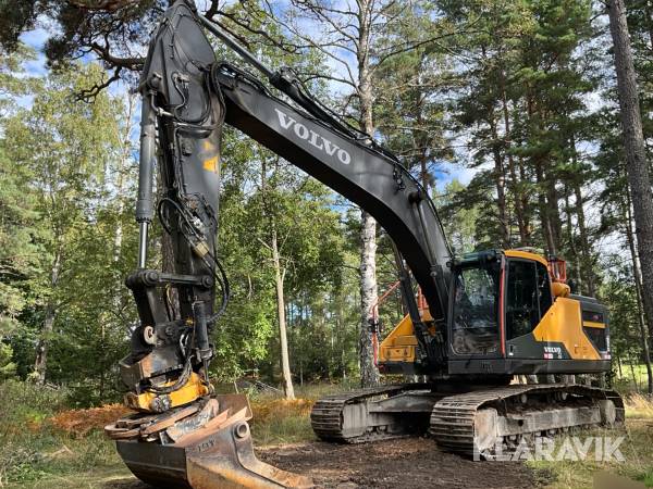Grävmaskin Volvo EC 250 EL med grävsystem  Leica iCon och rotator