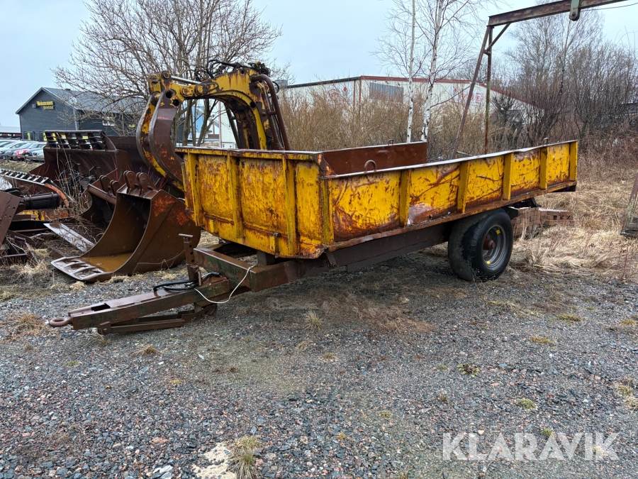 Tippkärra med hardoxplåt och trevägstipp