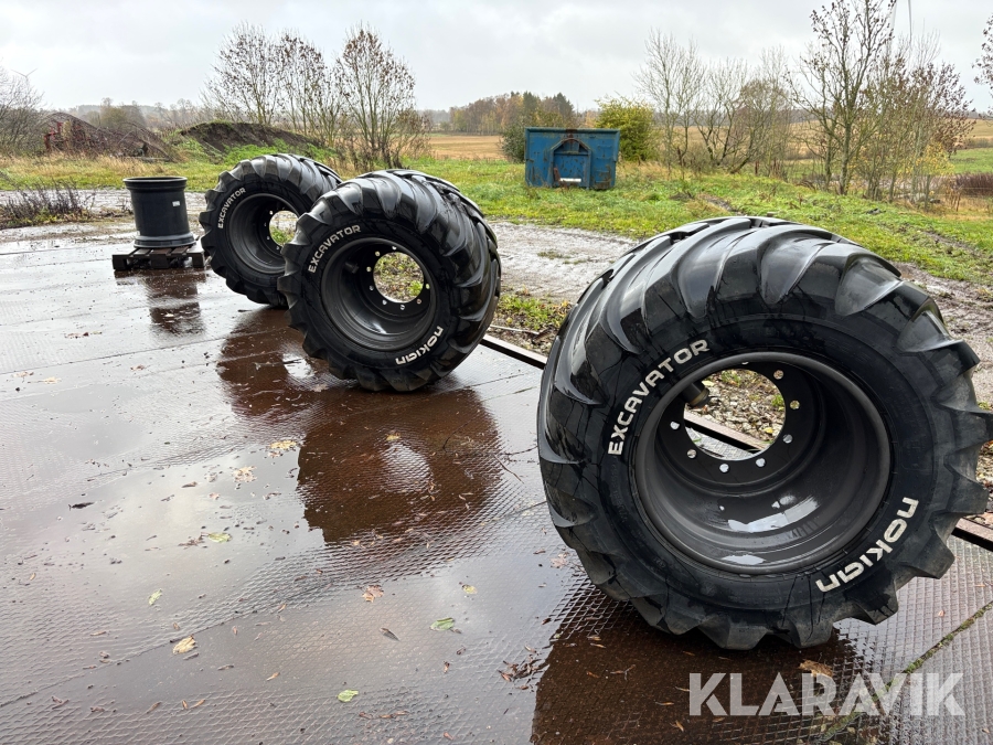 Entreprenaddäck Nokian 710/40-22.5 3st +1st fälg