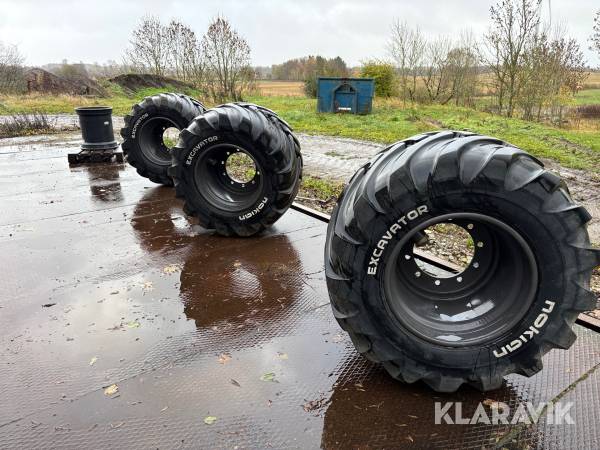 Entreprenaddäck Nokian 710/40-22.5 3st +1st fälg