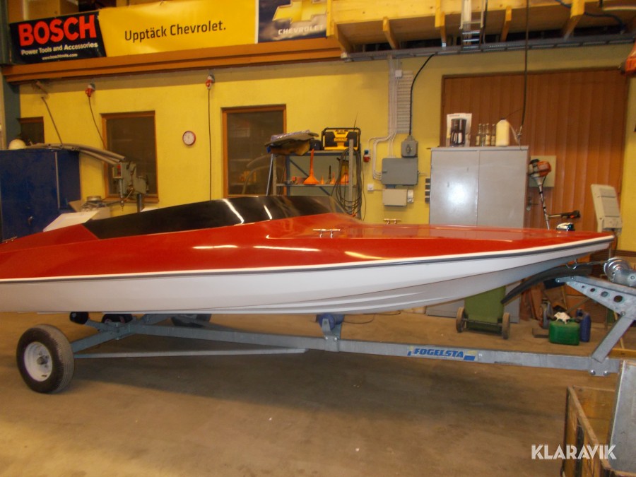 Båt Glastron GT 150 med Båttrailer (NY)