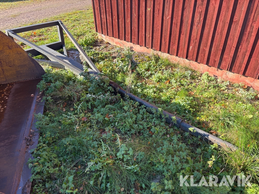 Kranarm med lilla BM-fäste