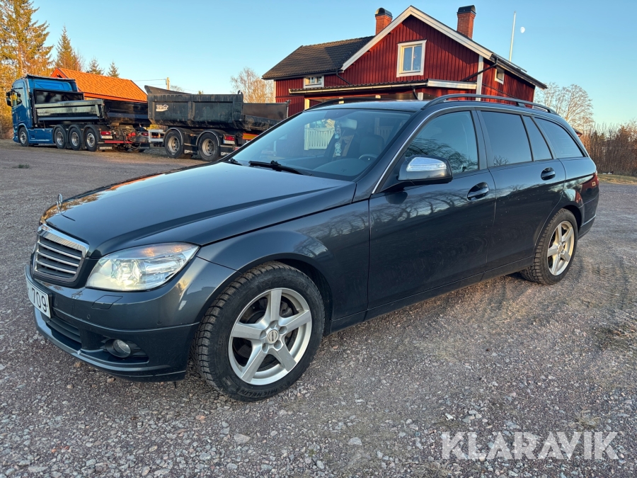 Mercedes-Benz C 180 med ljudsystem