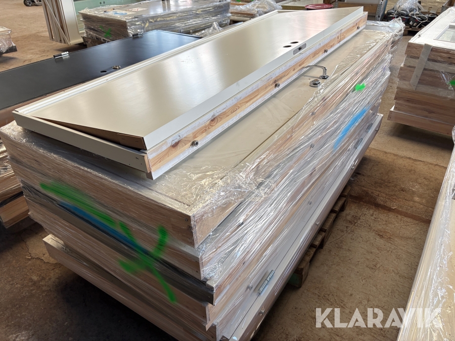 Vita dörrar med karm 2090x990mm